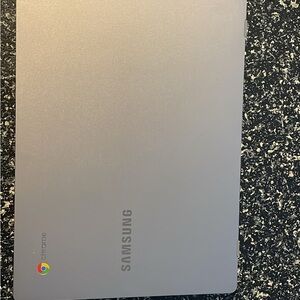 Samsung Chromebook in Elegant Silver